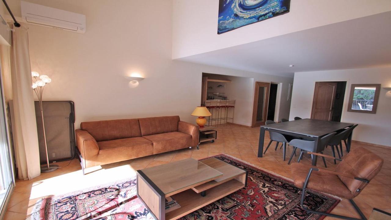 Sainte-Maxime - 3 Bedroom Apartment, Air Conditioned, Outdoor Terrace, Swimming Pool Extérieur photo